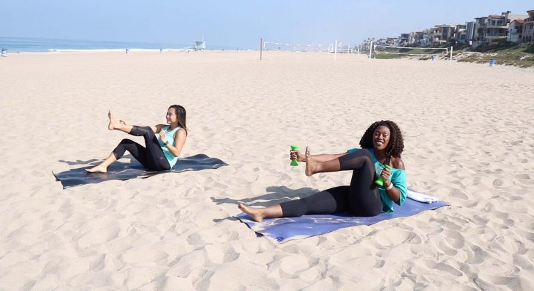 5 Easy Ab Workouts To Do At The Beach