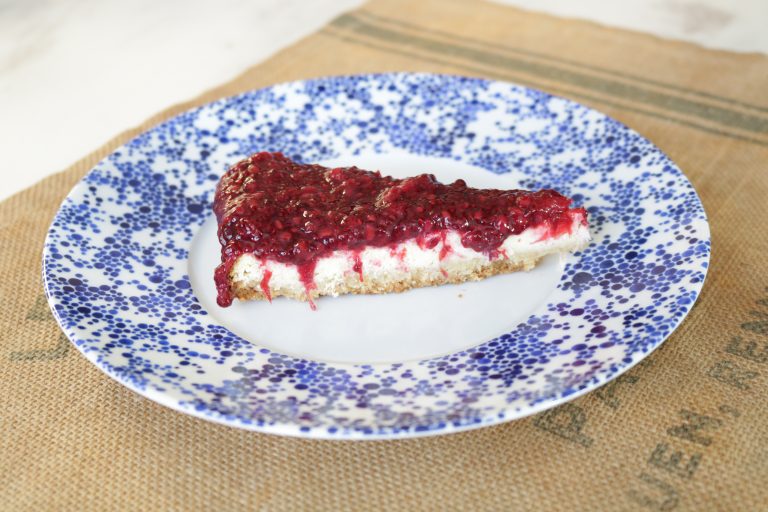 Low Carb Blackberry Chia Cheesecake | Keto